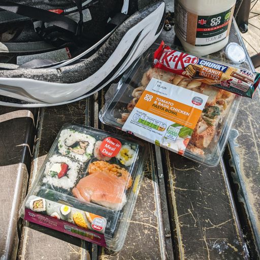 This is becoming pretty standard, think I'll have to mix things up. Fancy milk though 🧐 (it was reduced 🤑)