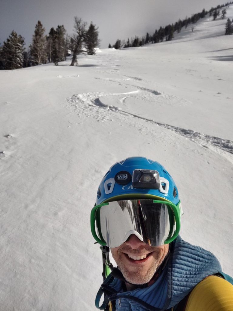 Double-click to expand Morning Backcountry Ski — photo 6
