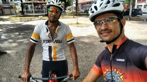 Mestre Emerson Pompom! Garrafinha dele era menor que a minha, só com água e nem acabou em 60km.