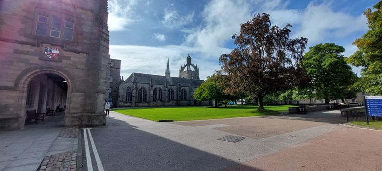 Spotting the chapel of King's College Chapel from Regent Walk