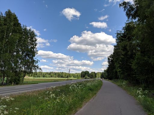 Last time I was riding on this road it was during Festive 500 and the road was under a 10cm of snow.