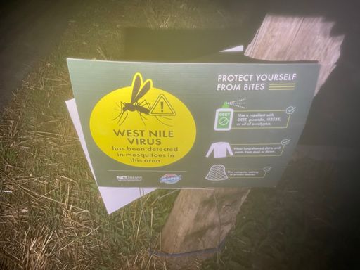 Always fun to stop and read the signs. I've had West Nile riding here all the time and just like Covid, it was no big deal. 