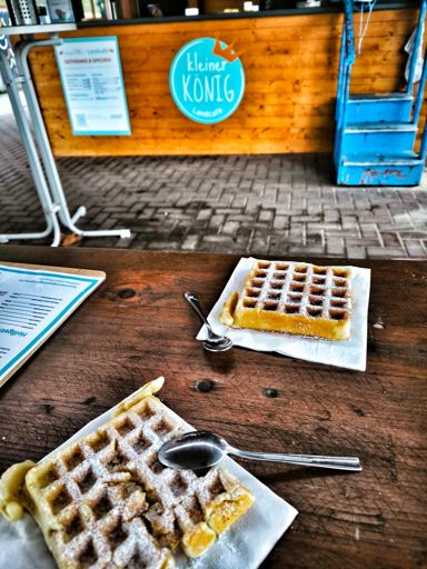 Kleiner König Landcafé /Gut Königsmühle an der Emscher 
... seltsames Personal dort!?! 🙄