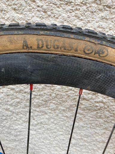 Donner de la confiture au cochon, Gravel en boyaux DUGAST ! Trop bon 😀😀