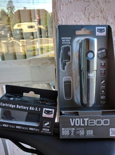 Cateye VOLT 800 with extra battery