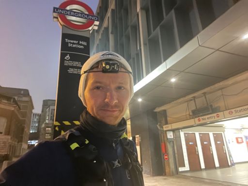 Start at Tower Hill station (#1)