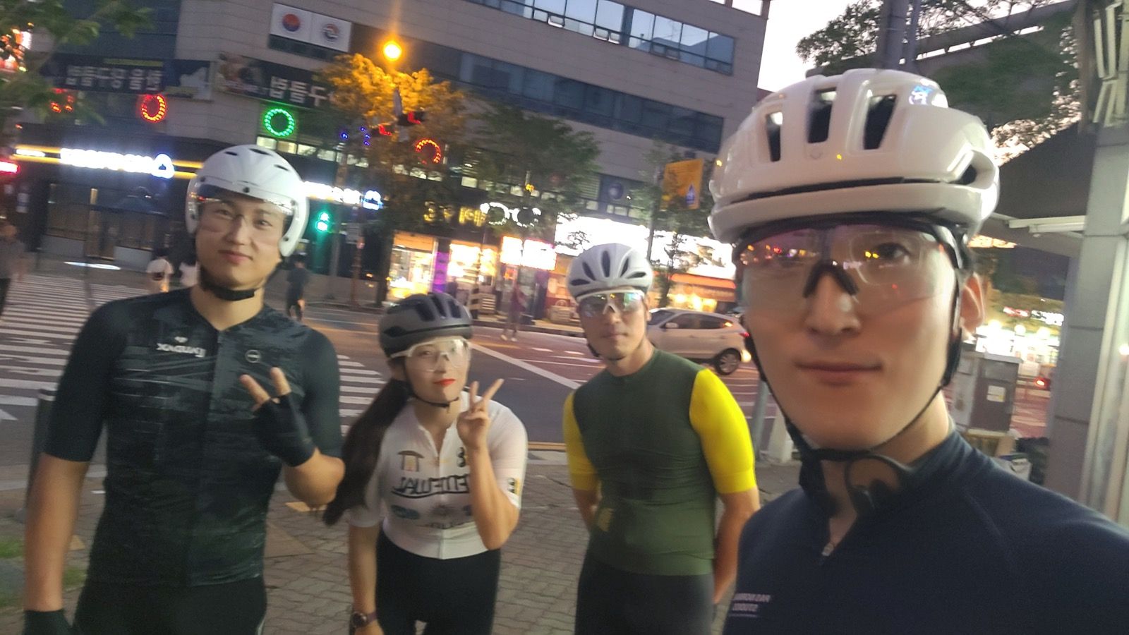 Strava 걷기 활동 점심 걷기 - 현블리 🎀.s 4.0km walk