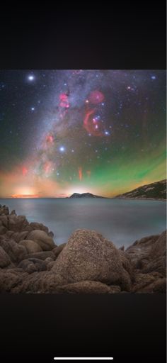 Aurores boréales sur le cap Taillat à Ramatuelle 