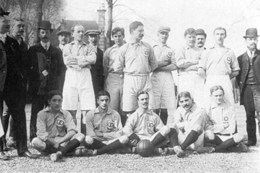 Equipe de France de football en 1908 avant Belgique France.