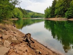 Autour de Pierre Percée