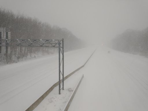 128 in Lexington, viewed from the Minuteman bike path