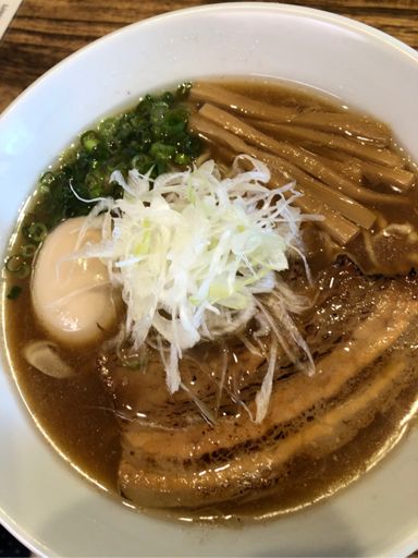 王道の味玉醤油ラーメン、「Ken」🍜。👍