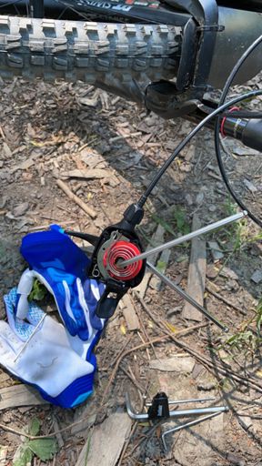 after ~20 mins, finally I could pull the bowden back to its normal place. Shifter is not in the right position here, had to fix that also (-: