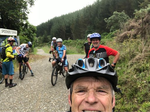 Same blokes different pic!