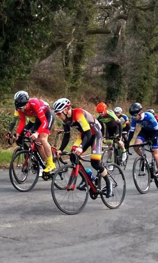 Adam kenway in the middle for team vitus