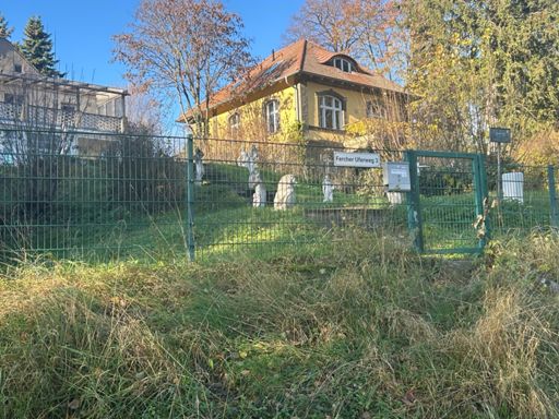 Antike am Schwielowsee, früher wohnte dort einmal der Maler und Kunsthändler Wilhelm Weick