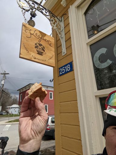 New bakery, coffee and gift shop in Pakenham.  Cyclist friendly unlike the General Store which no longer is.
