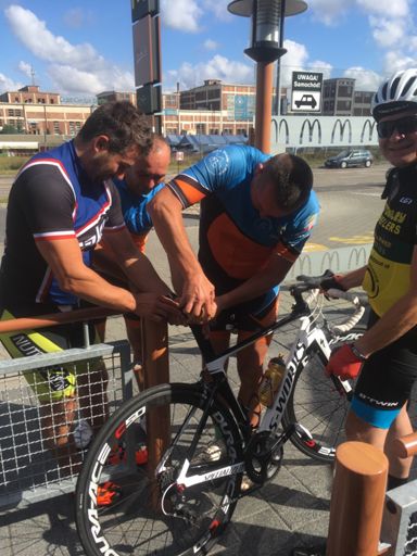 Kamieniem w speca 😁