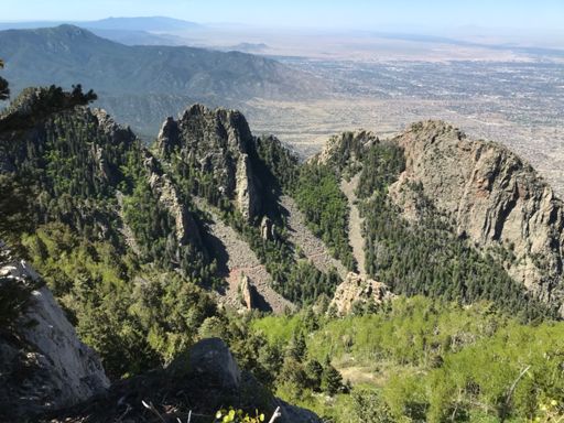 La Luz in the distance