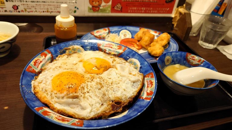 ちなみに奥様は海老天のセットメニューを注文♪