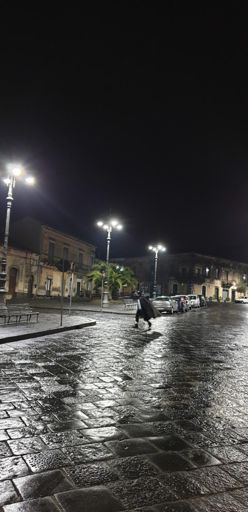 Dovrebbe essere Paperinik..