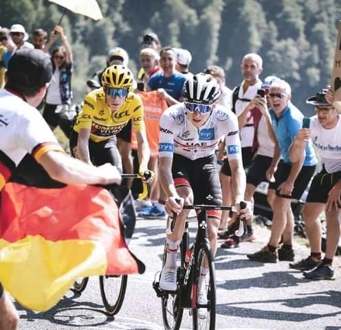 2 fuera de serie y Pogacar valiente a más no poder 🥰💪🏼💪🏼💪🏼