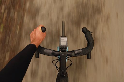 SOFIE VAN BRESWURT-WALRUPS PULLING IN THE PELOTON.