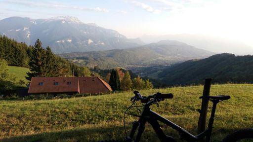 Vue sur st etienne de crossey