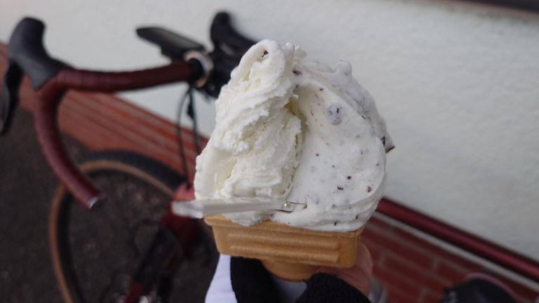 今日はクリームチーズとチョコチップのダブルを注文♪