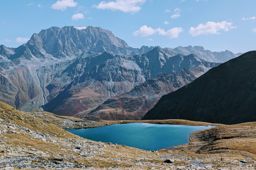 lacs de fenêtre depuis le col saint Bernard