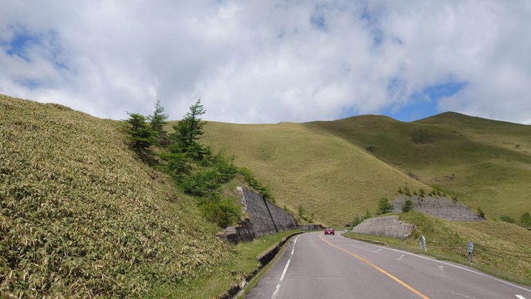 ビーナスラインらしい山肌