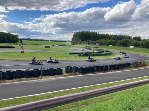 Fußballer auf Abwegen.