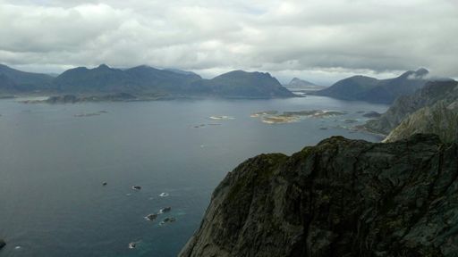 Pohled z vrcholové partie k jádru ostrovů