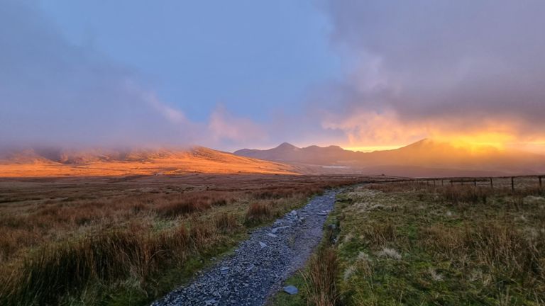 #PeaktoPeak24 - Peak 1 - Snowden Ranger | 12.8 km Trail Running Route ...