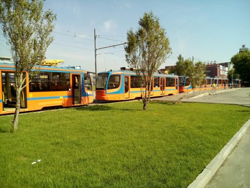 Обратно едут, туда - никак