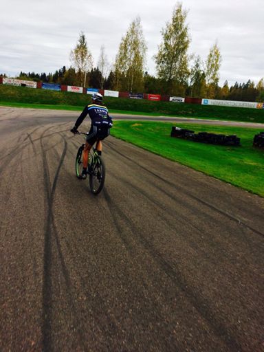 @Pippo karting circuit w/ full suspension!