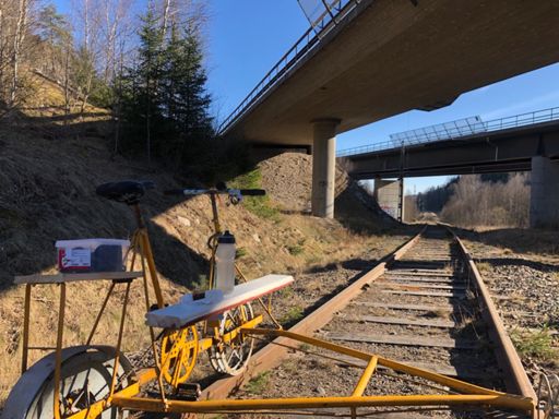 Morotskaka under motorvägen