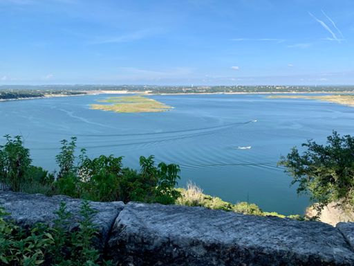 maybe someone could setup a small pitch-n-putt on the island... 😜