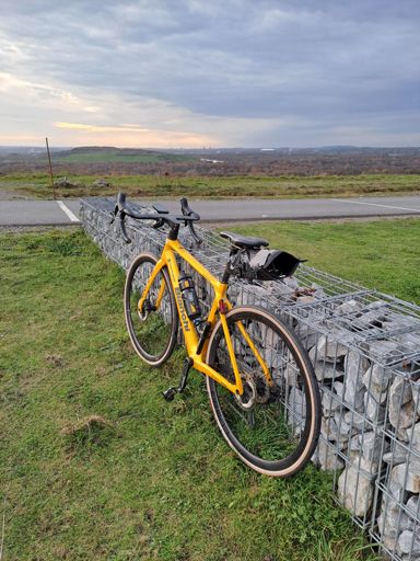 Halde Hoheward mit Blick auf das "geilste Stadion" vom  "geilsten Club der Welt"