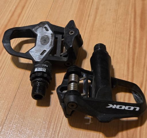 After 24,830 miles i had to retire these Look KEO2Max petals. Replaced by Look KEO3Max of course 