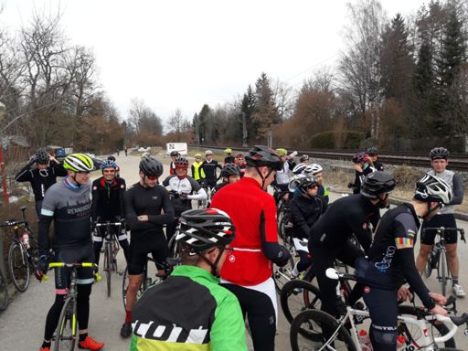Rüdiger ruft und eine "kleine" Gruppe kommt zusammen ... 😀😀