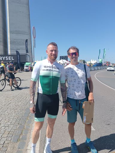 ....... koho to nepotkáme. Kdyby mi Jirka neřekl, tak ho úplně přehlídnu 😊