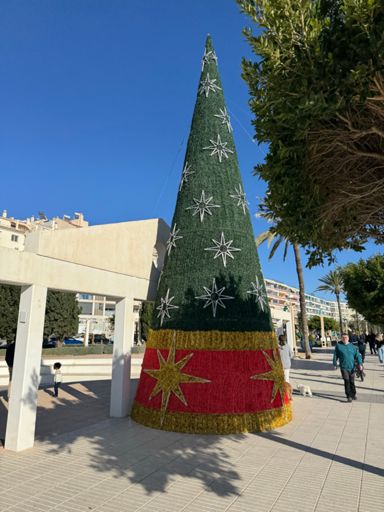 Mediterranean Christmas decorations 🥳
