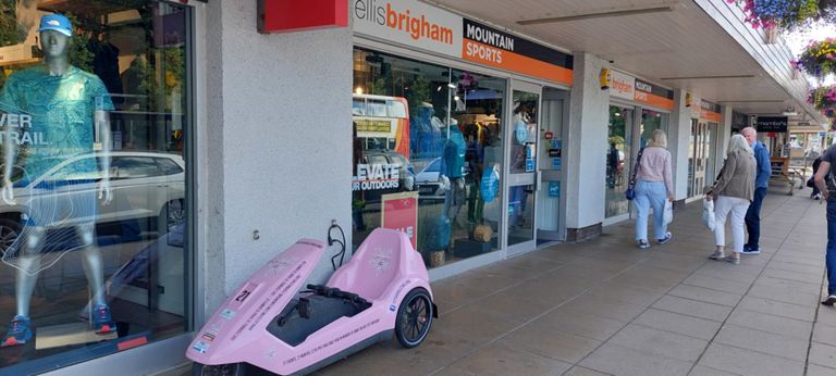 Hadn't seen a C5 for a while. One of 14000 made.
https://en.m.wikipedia.org/wiki/Sinclair_C5