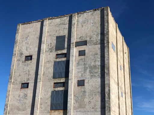 The cube atop mount Umunhum