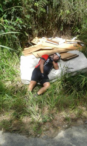 Olha só o estado do defunto!!!