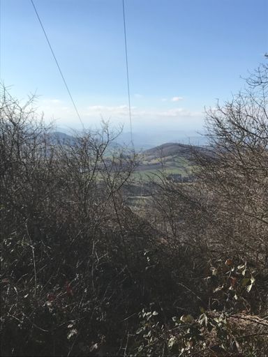 Le pylône au dessus de Vic le comte