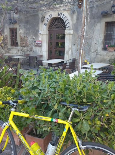 Mitico bar Vitelli ( chiuso purtroppo )