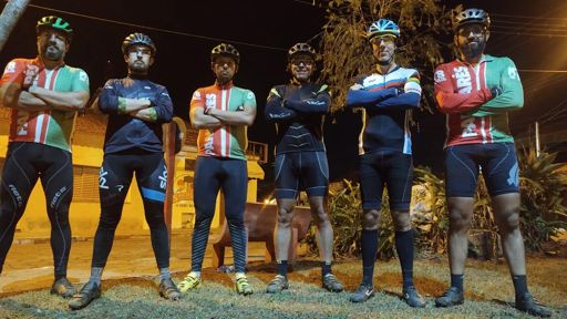 Gallo, Boy, Zé, Barba, Magneto e Vandão.