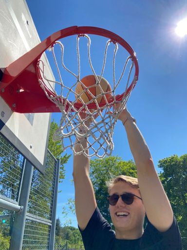 Han bomma på staget bilde …